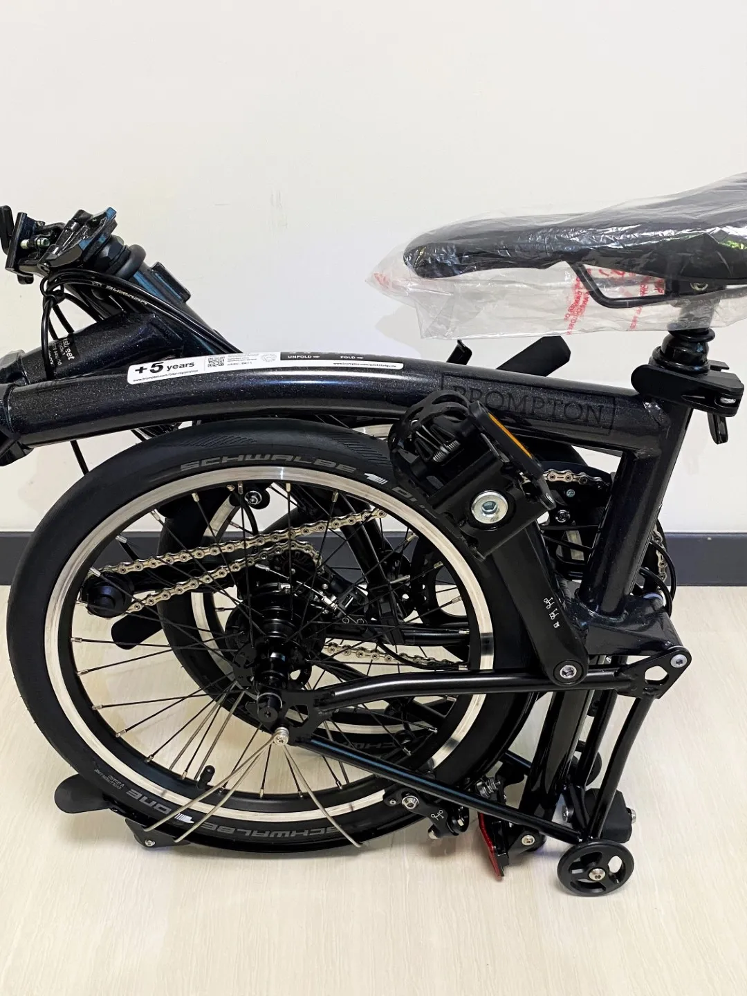 Brompton P Line Urban Midnight Black Metallic (Low Handlebar)